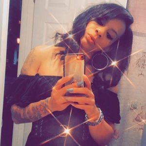 Meet your Posher, Raquel